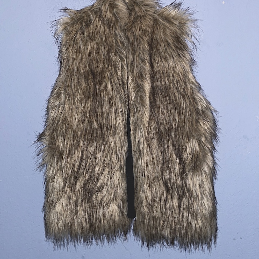 Dolan Left Coast Collection cool faux fur vest/sz lg/perfect